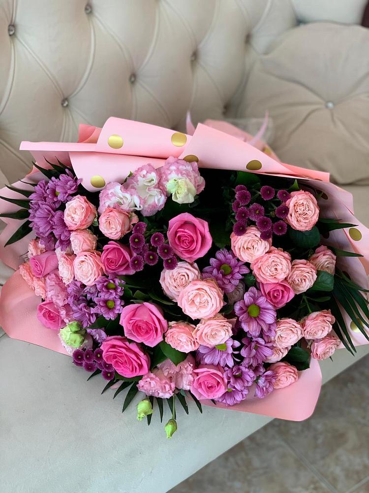 Букет цветов из: Хризантемы, Розы и Лизиантусы в Кетово