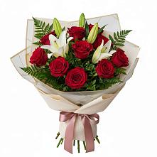Букет цветов из:  Лилии и Розы в Кетово