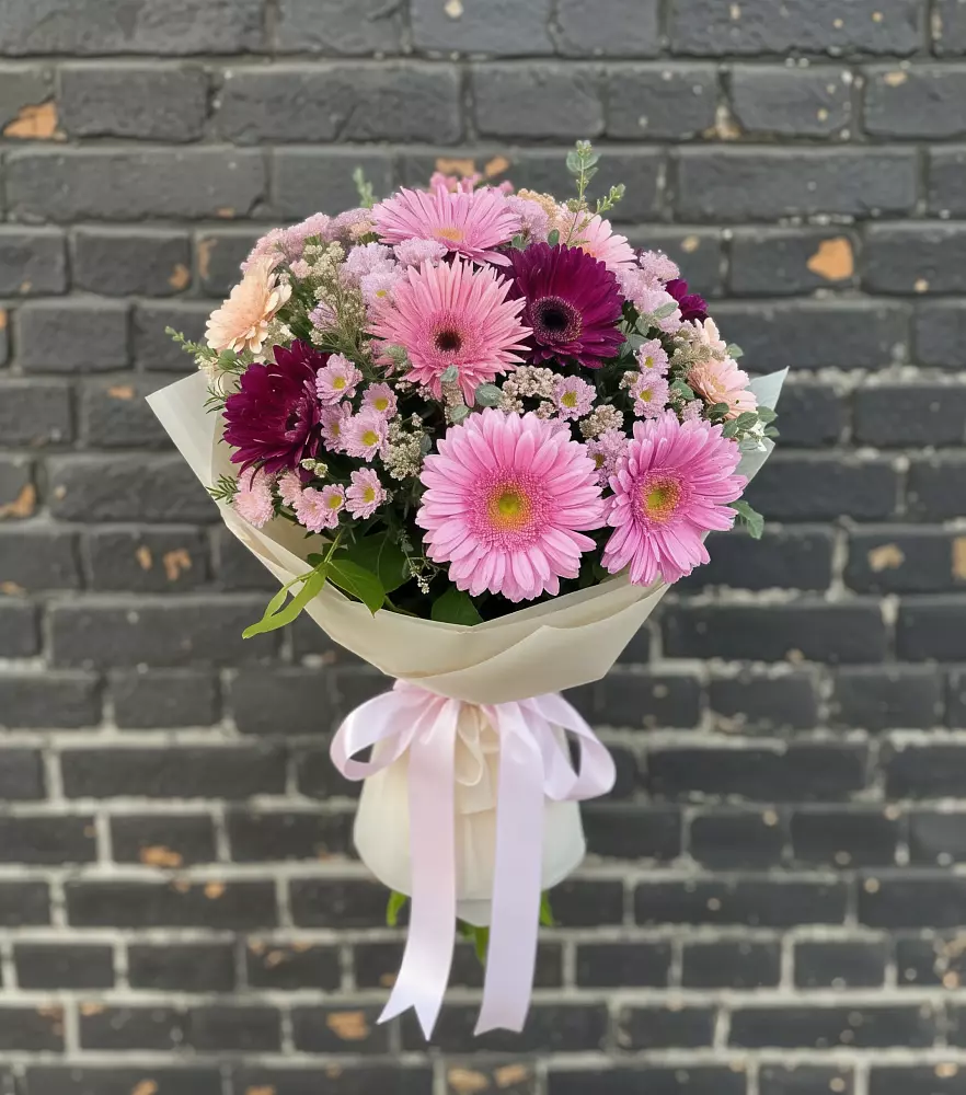 Букет цветов из: Герберы и Хризантемы в Кетово