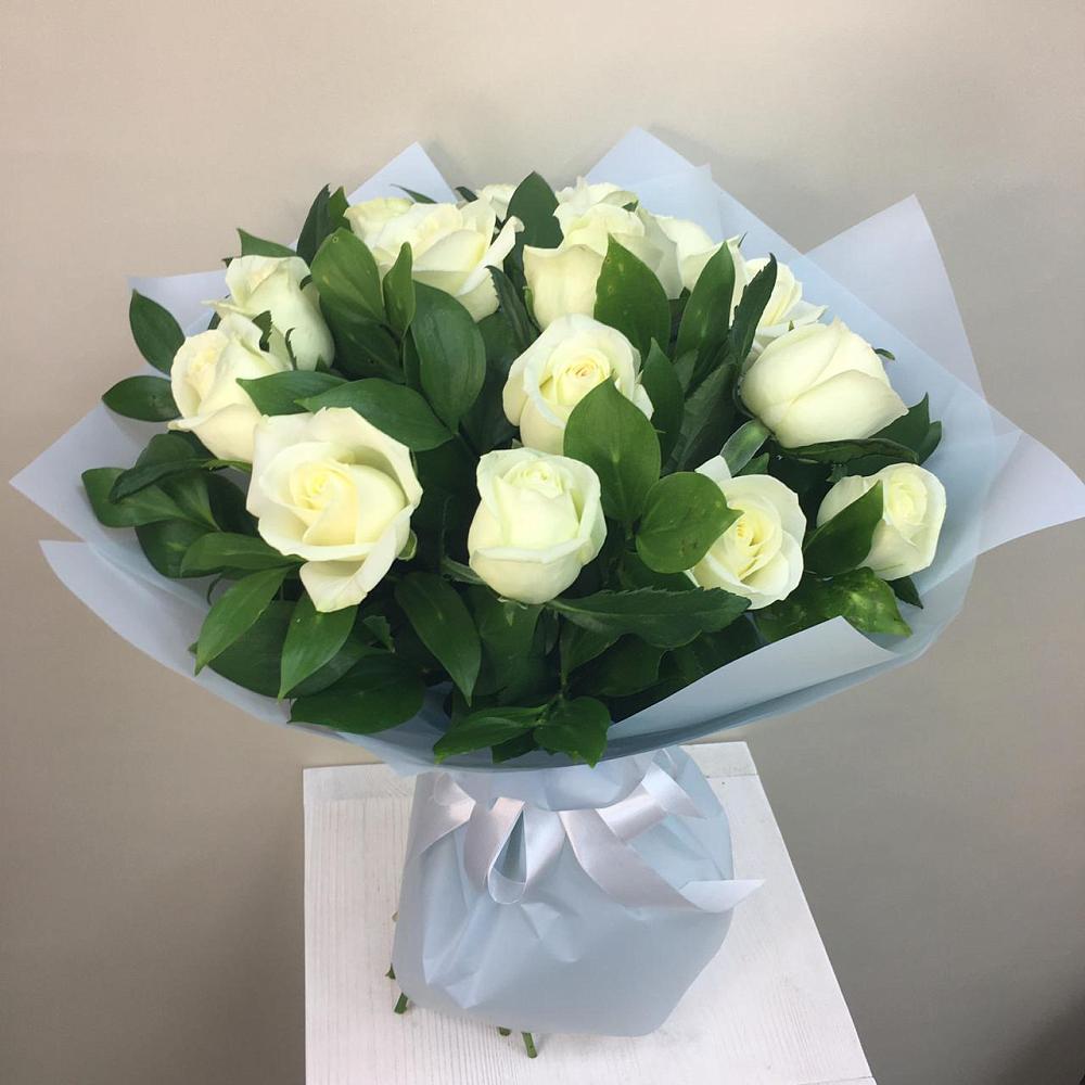 Букет 15 Белых роз Проуд в Кетово