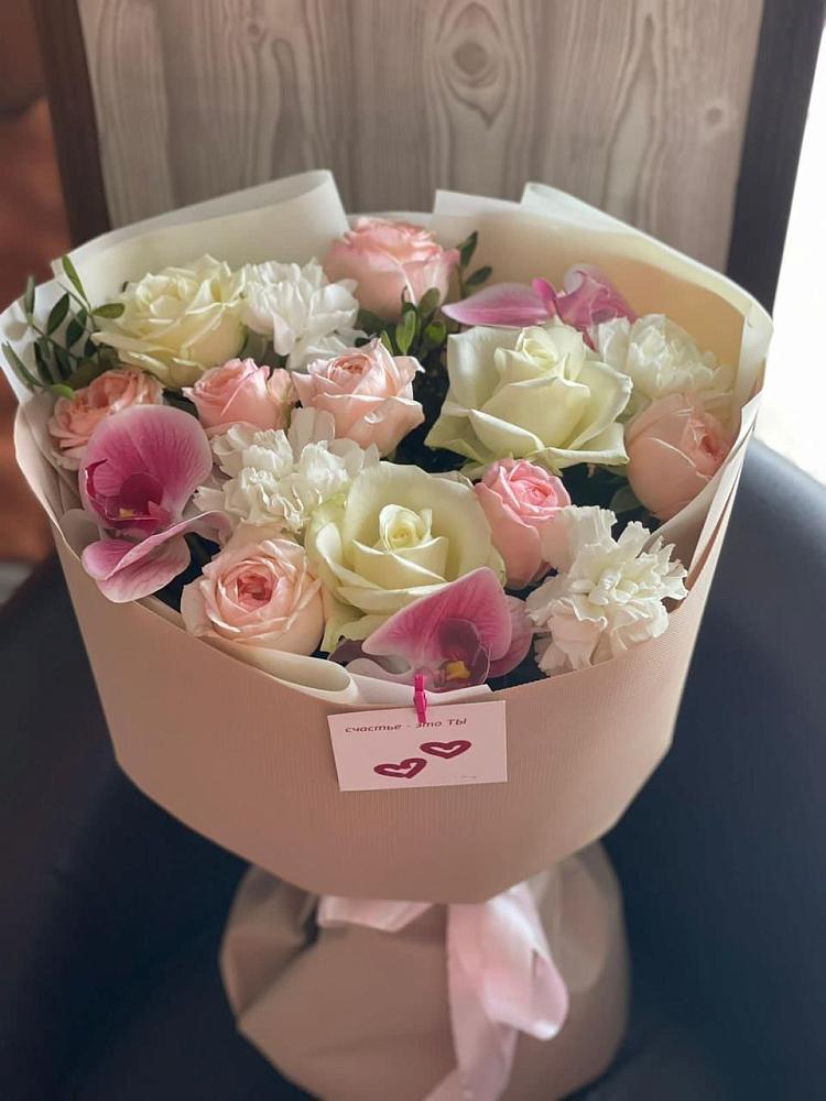 Букет цветов из: Орхидеи, Розы и Гвоздики в Кетово