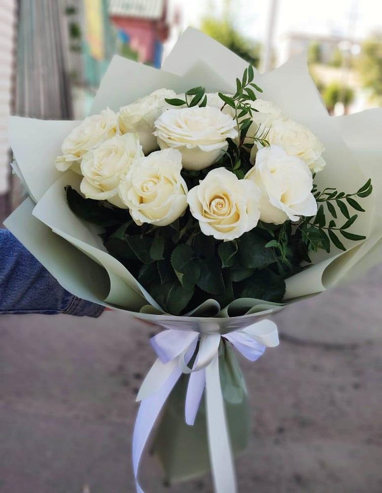 Букет Белые розы Проуд в Кетово