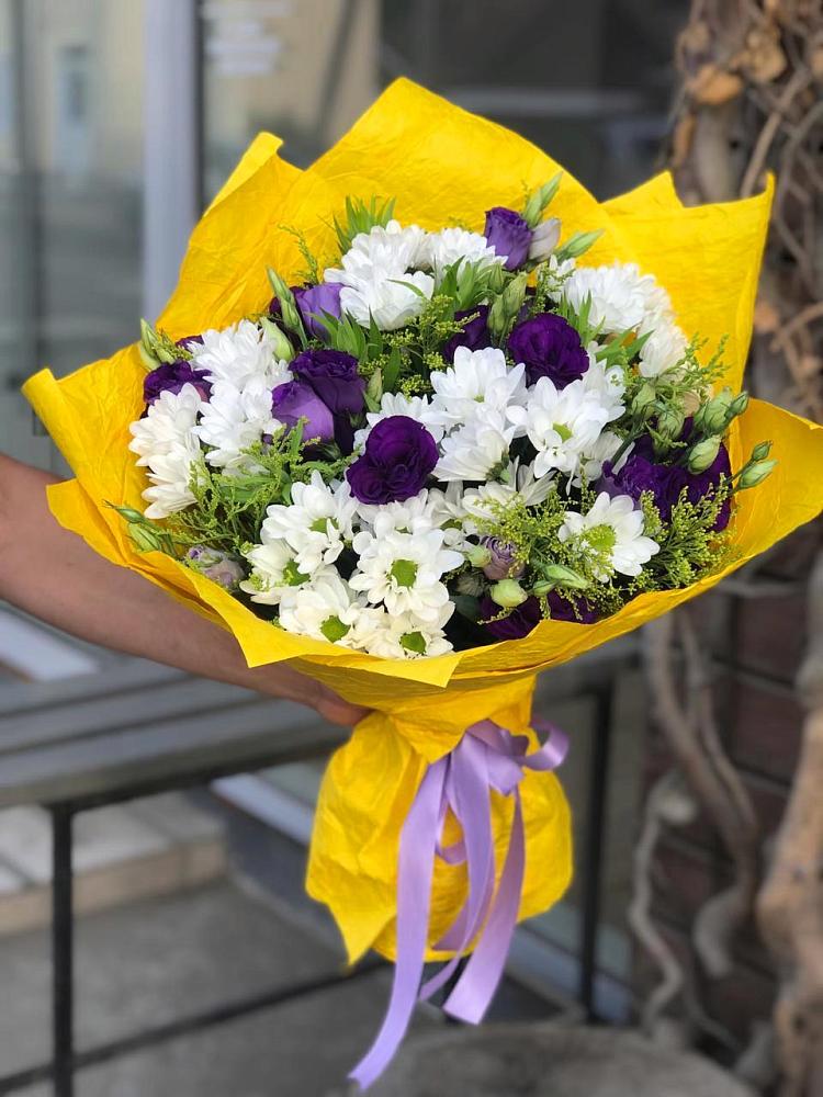 Букет цветов из: Ирисы, Хризантемы и Ромашки в Кетово