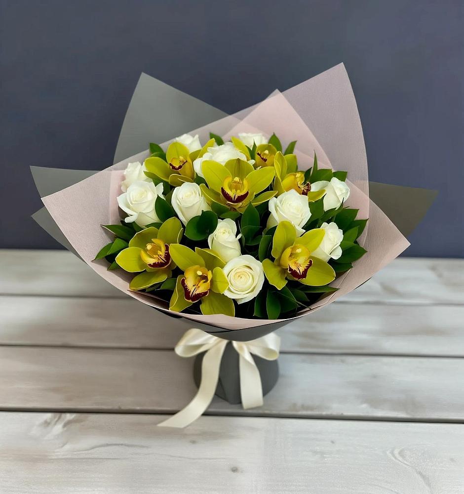 Букет цветов из: Орхидеи и Розы в Кетово