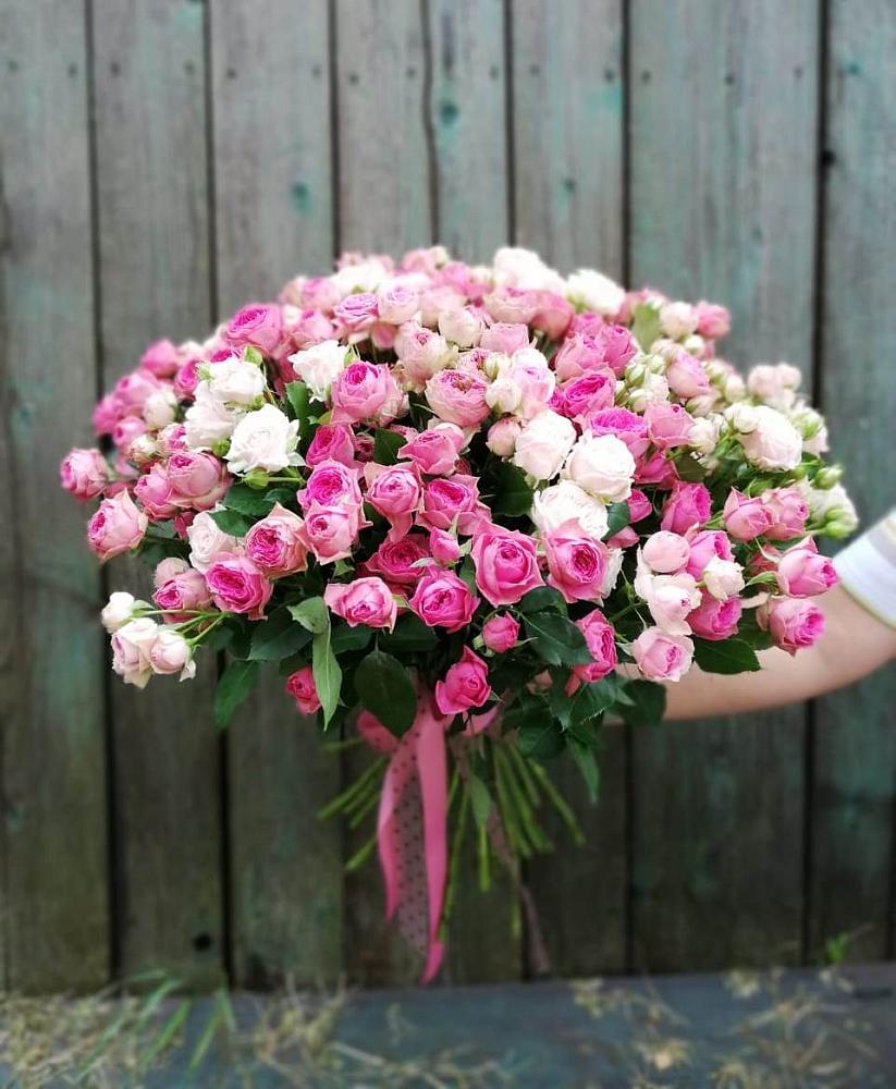 Букет Розовые кустовые розы Натали и Лав Лидия в Кетово