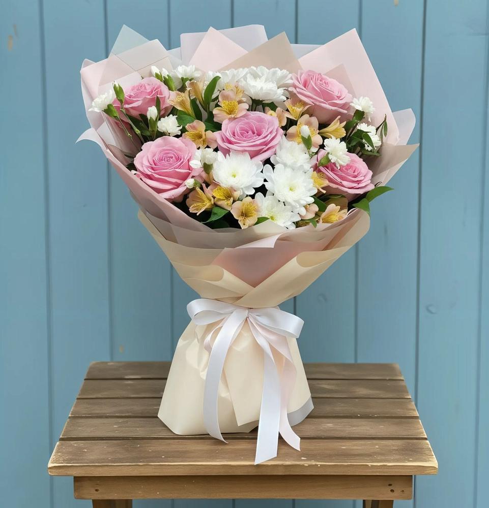 Букет цветов из: Гвоздики, Орхидеи и Розы в Кетово