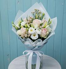 Букет цветов из:  Розы и Лизиантусы в Кетово